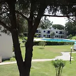Hakuna Matata House 알보르